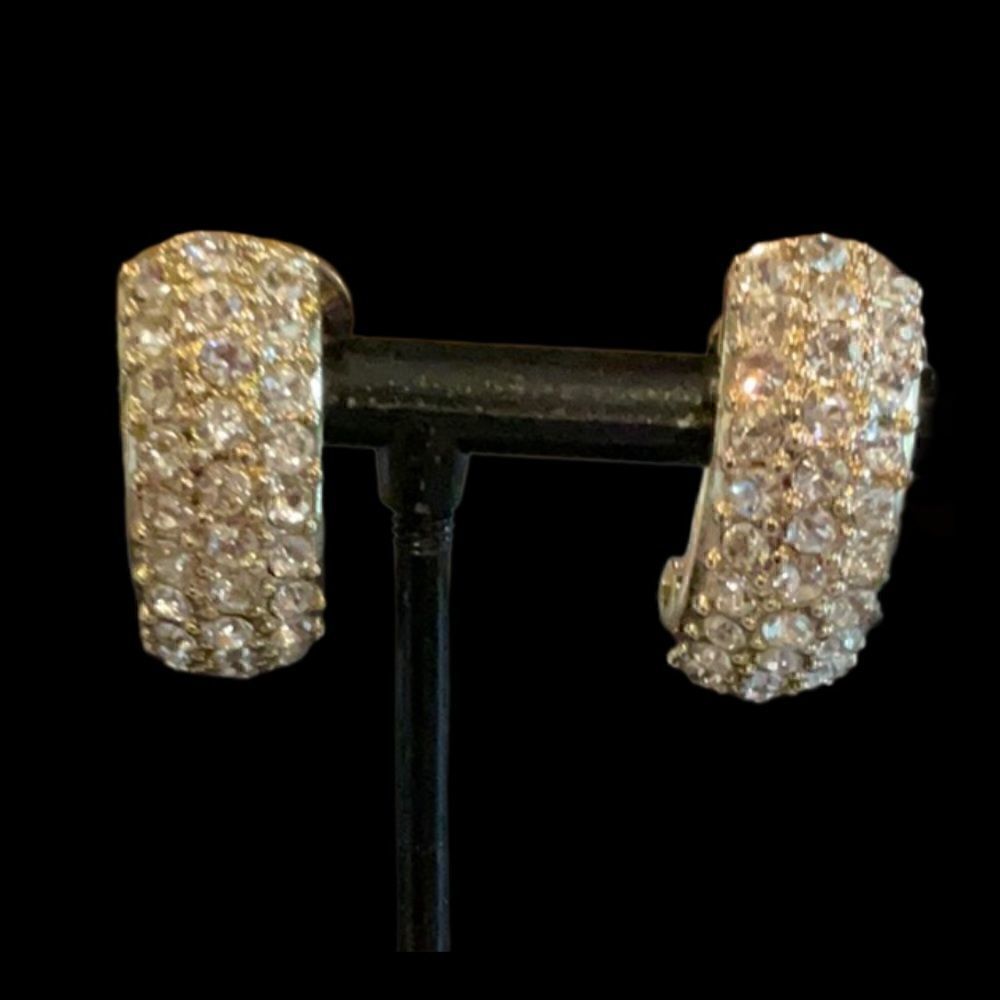 Beautiful Vintage Clip Earrings 